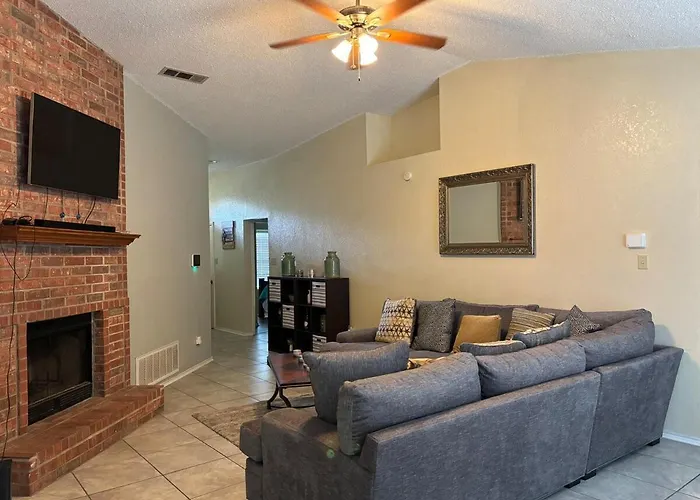 Holiday home Spacious With Large Backyard Killeen