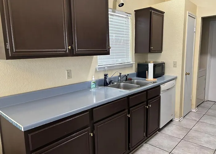 Holiday home Spacious With Large Backyard Killeen